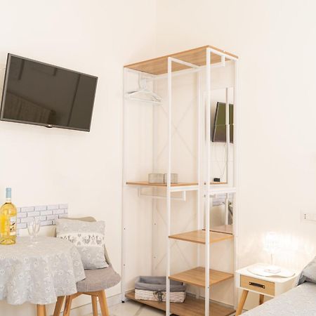 White Bike Rooms Siniscola Bagian luar foto