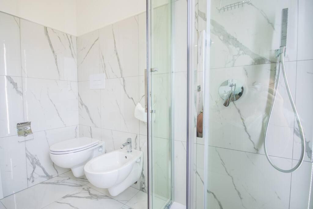 White Bike Rooms Siniscola Bagian luar foto
